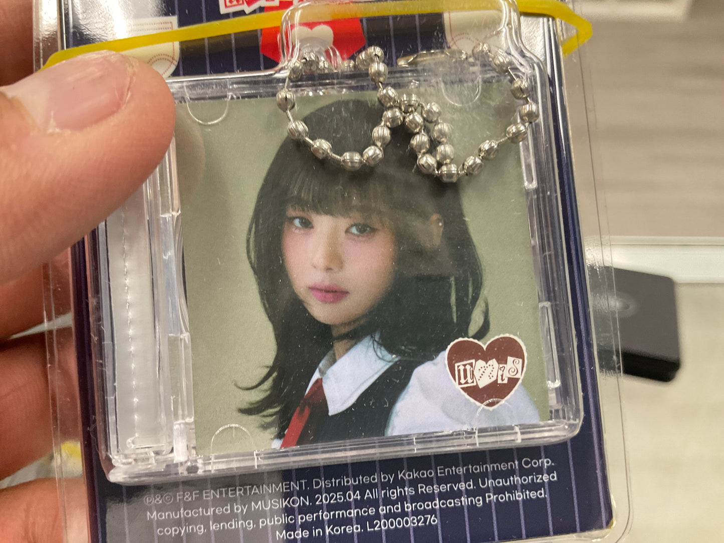 UNIS - 2ND MINI - 'SWICY' (Keyring Ver.)