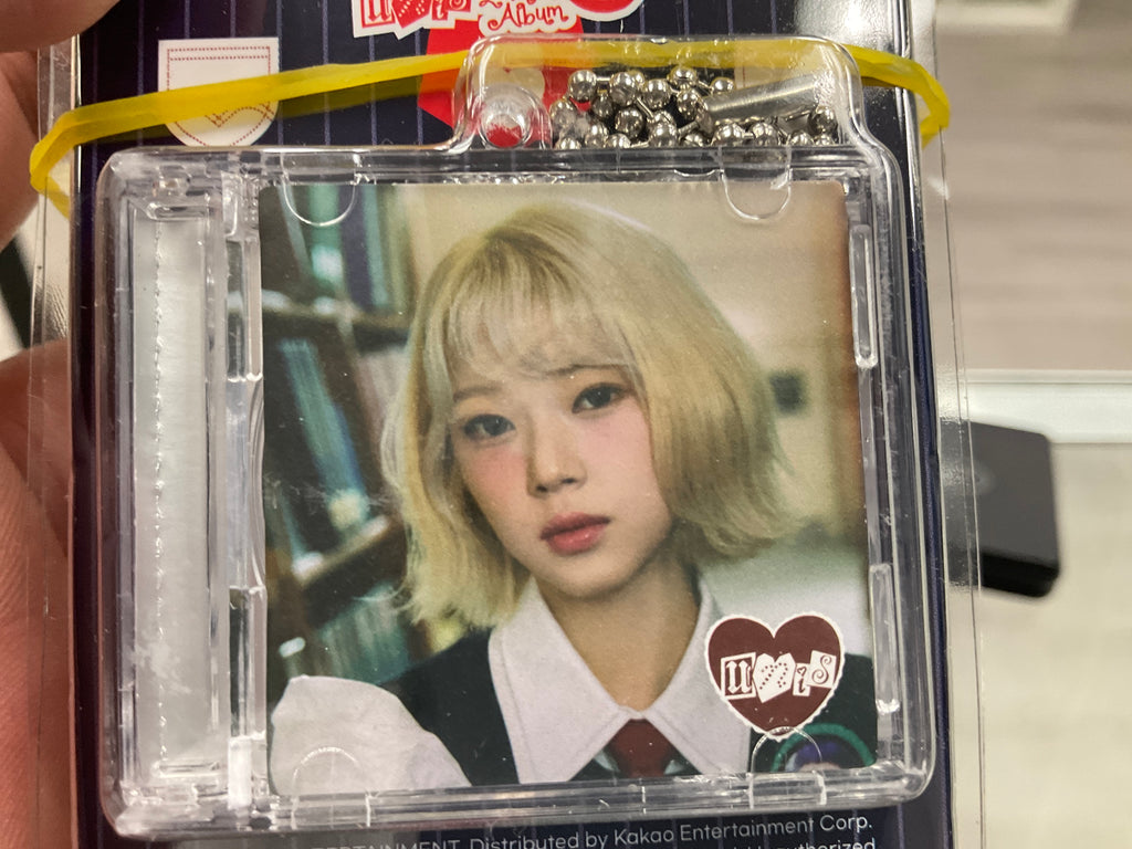 [FINAL SALE] UNIS - 2ND MINI - 'SWICY' (Keyring Version)