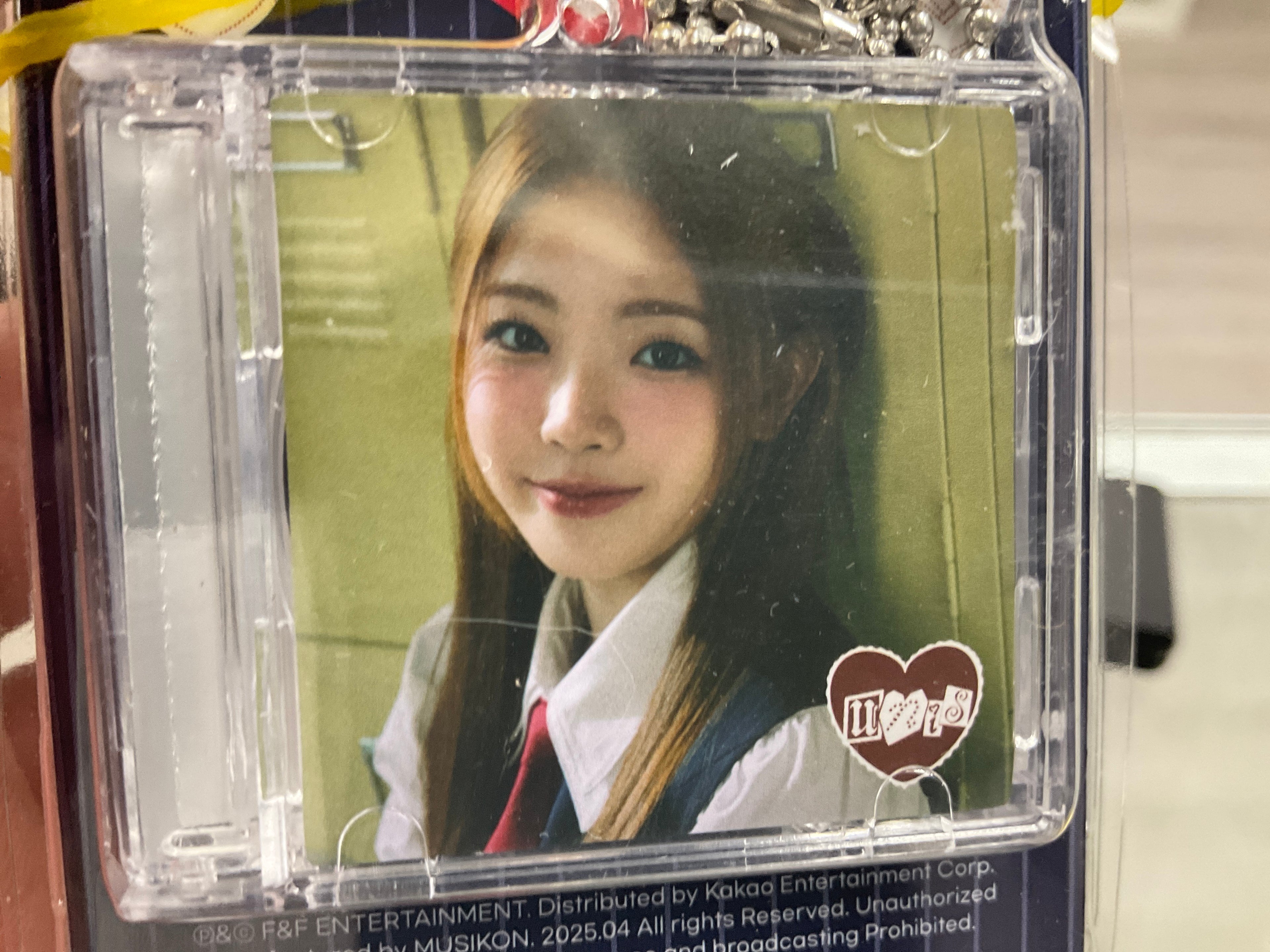 [FINAL SALE] UNIS - 2ND MINI - 'SWICY' (Keyring Version)