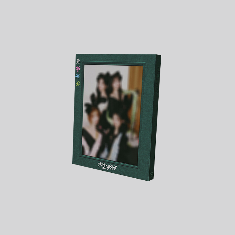 QWER - 4th Mini Album 'CEREMONY' (Photobook Ver.)