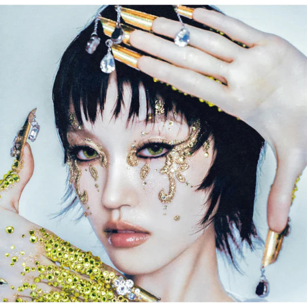 XG - 1st Album 'THE CORE - 核' (Solo ver.) + Solo Trading Card