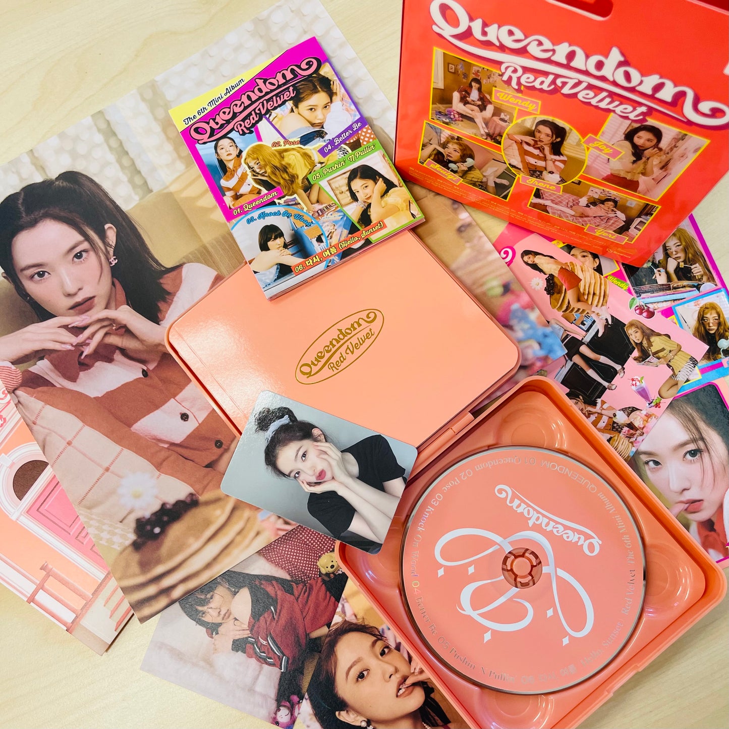 [FINAL SALE | UNSEALED] Red Velvet - The 6th Mini-Album 'Queendom' (GIRLS Case Version)