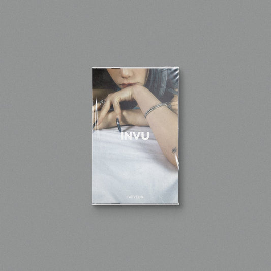 TAEYEON - 3rd Full Album ‘INVU’ (CASSETTE TAPE Version) (Limited Edition)